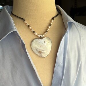 925 Elegant Pearl and Shell Heart Necklace
